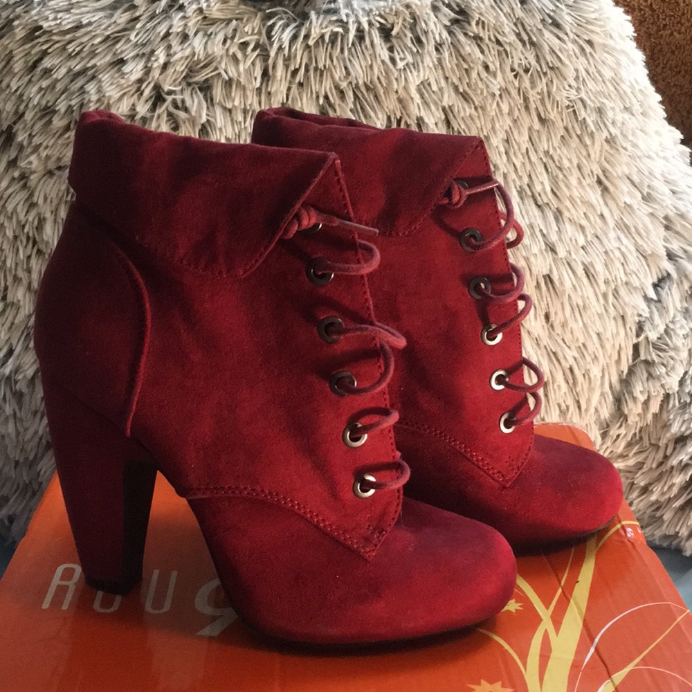 Booties like new-